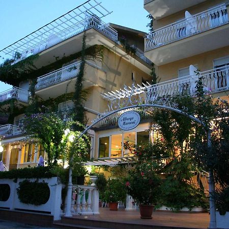 Hotel Marconi كاتوليكا المظهر الخارجي الصورة