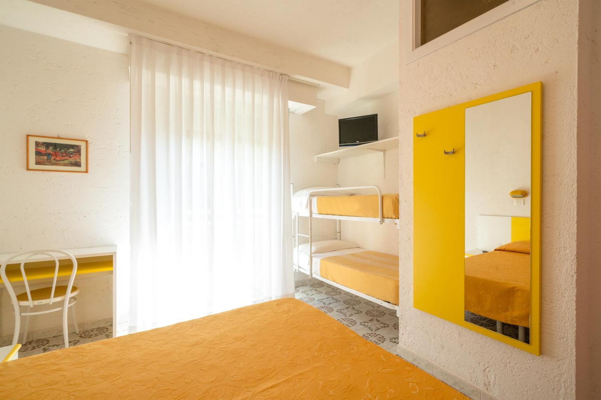Hotel Marconi كاتوليكا المظهر الخارجي الصورة