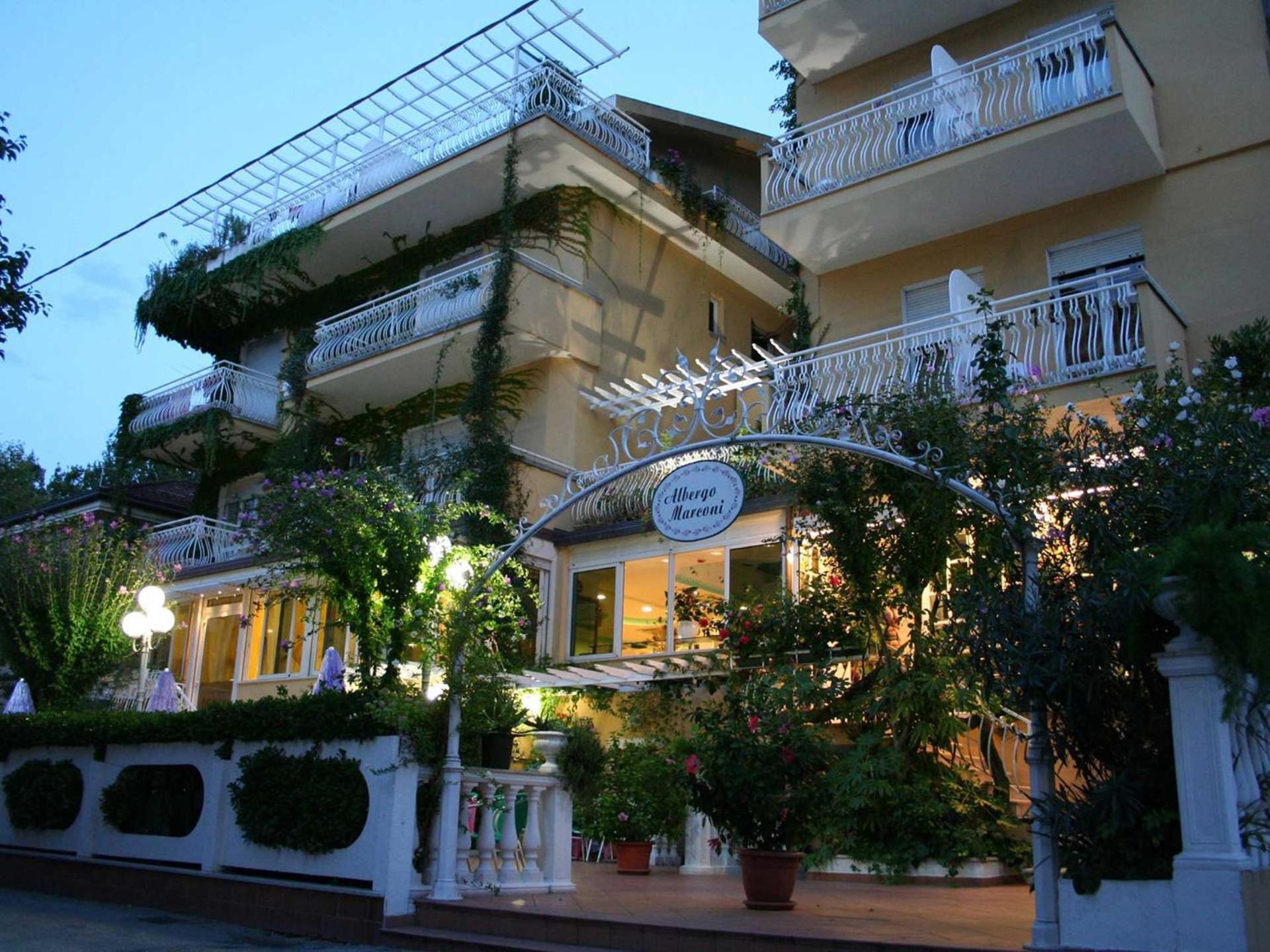 Hotel Marconi كاتوليكا المظهر الخارجي الصورة