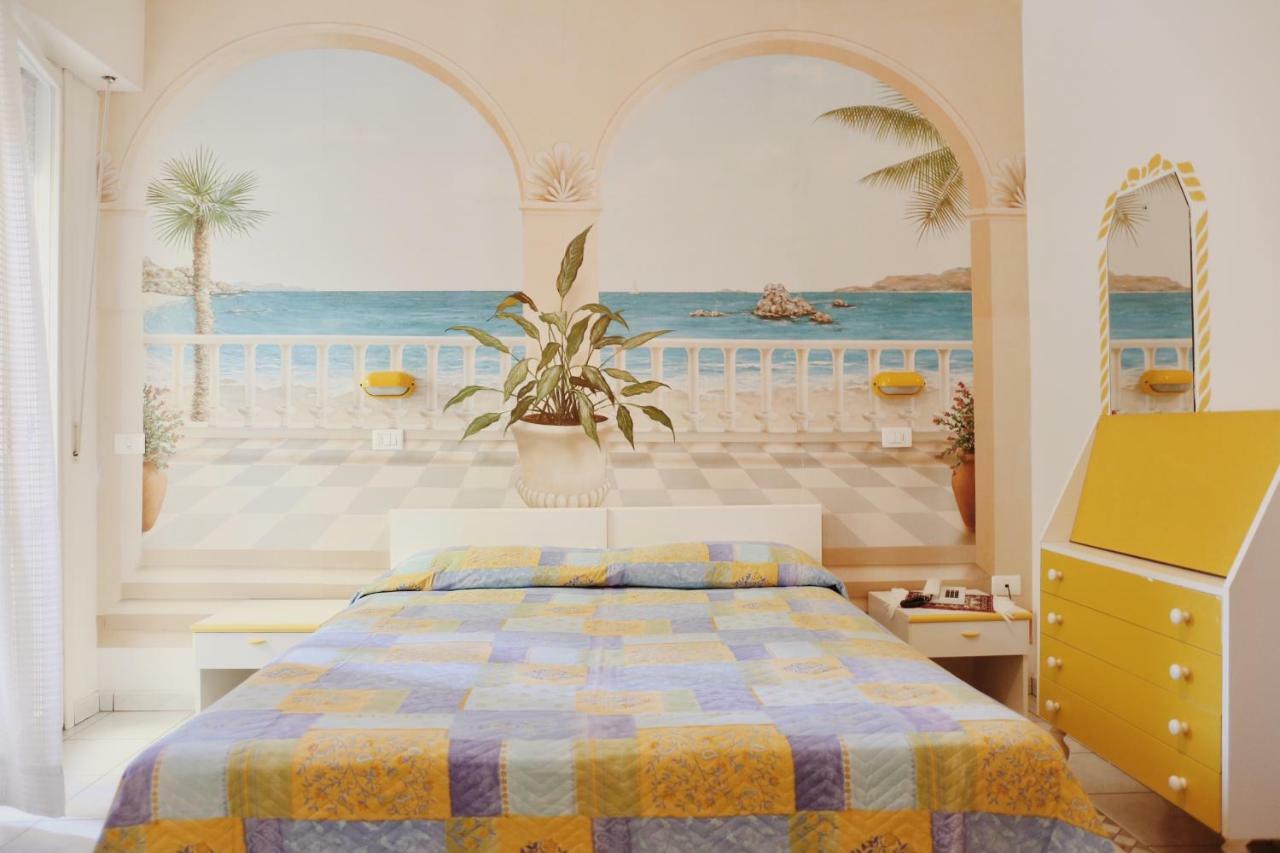 Hotel Marconi كاتوليكا المظهر الخارجي الصورة
