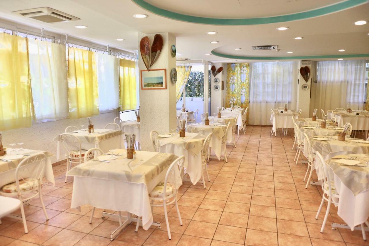 Hotel Marconi كاتوليكا المظهر الخارجي الصورة