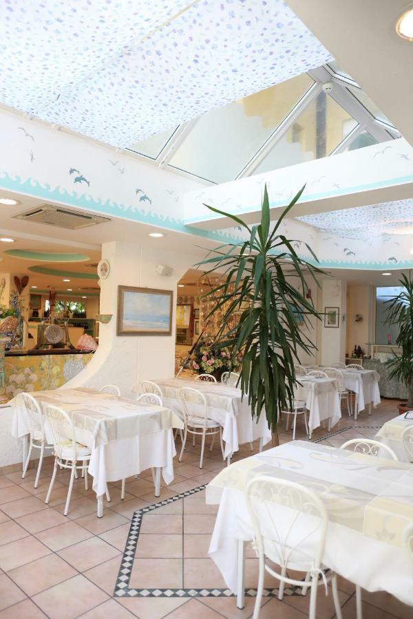 Hotel Marconi كاتوليكا المظهر الخارجي الصورة